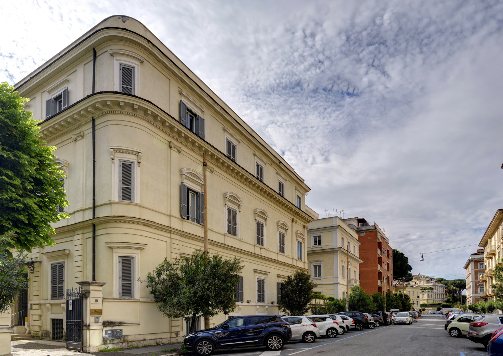 Investors target Rome offices