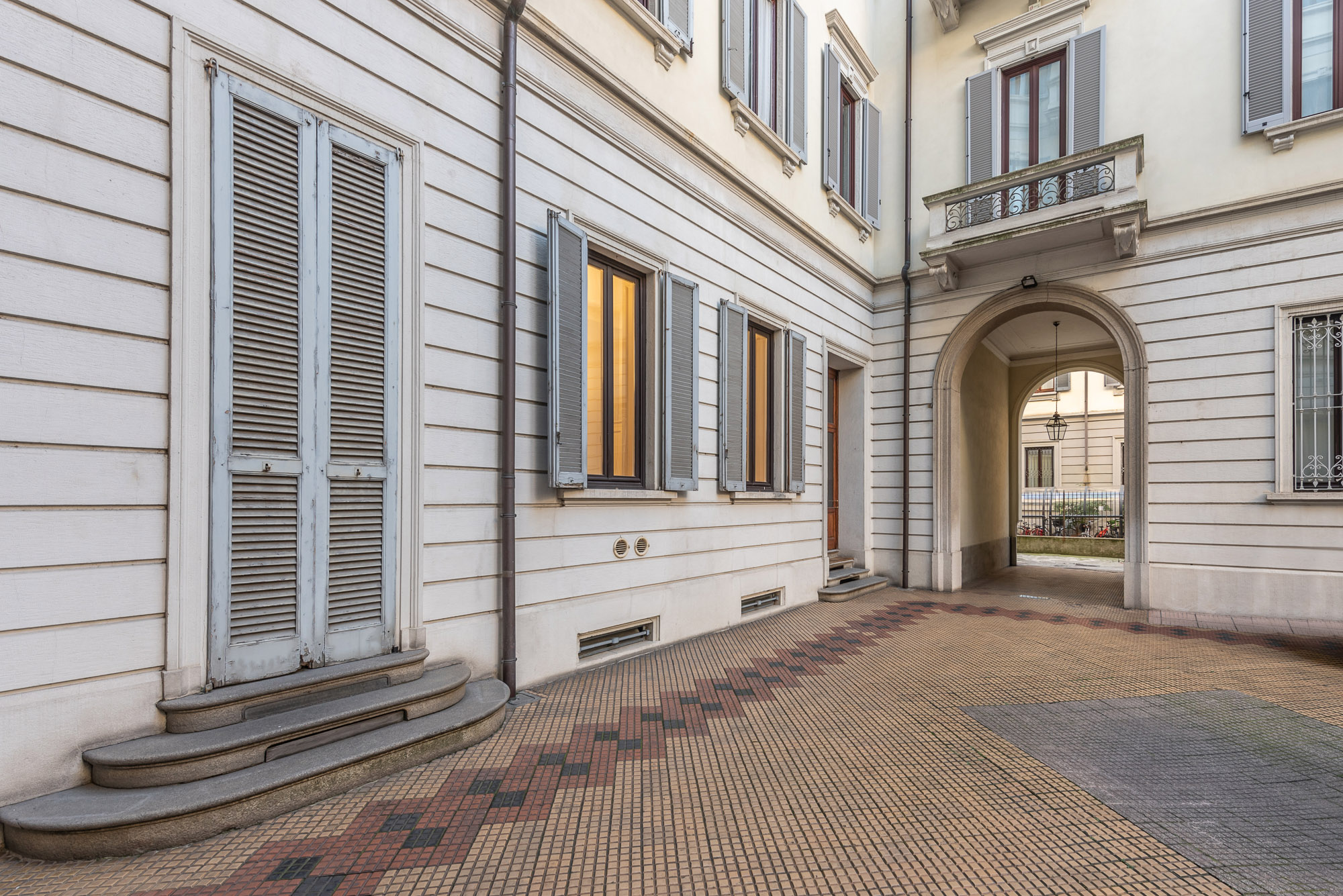 Plurilocale_vendita_vialeopardi3_milano_particomuni
