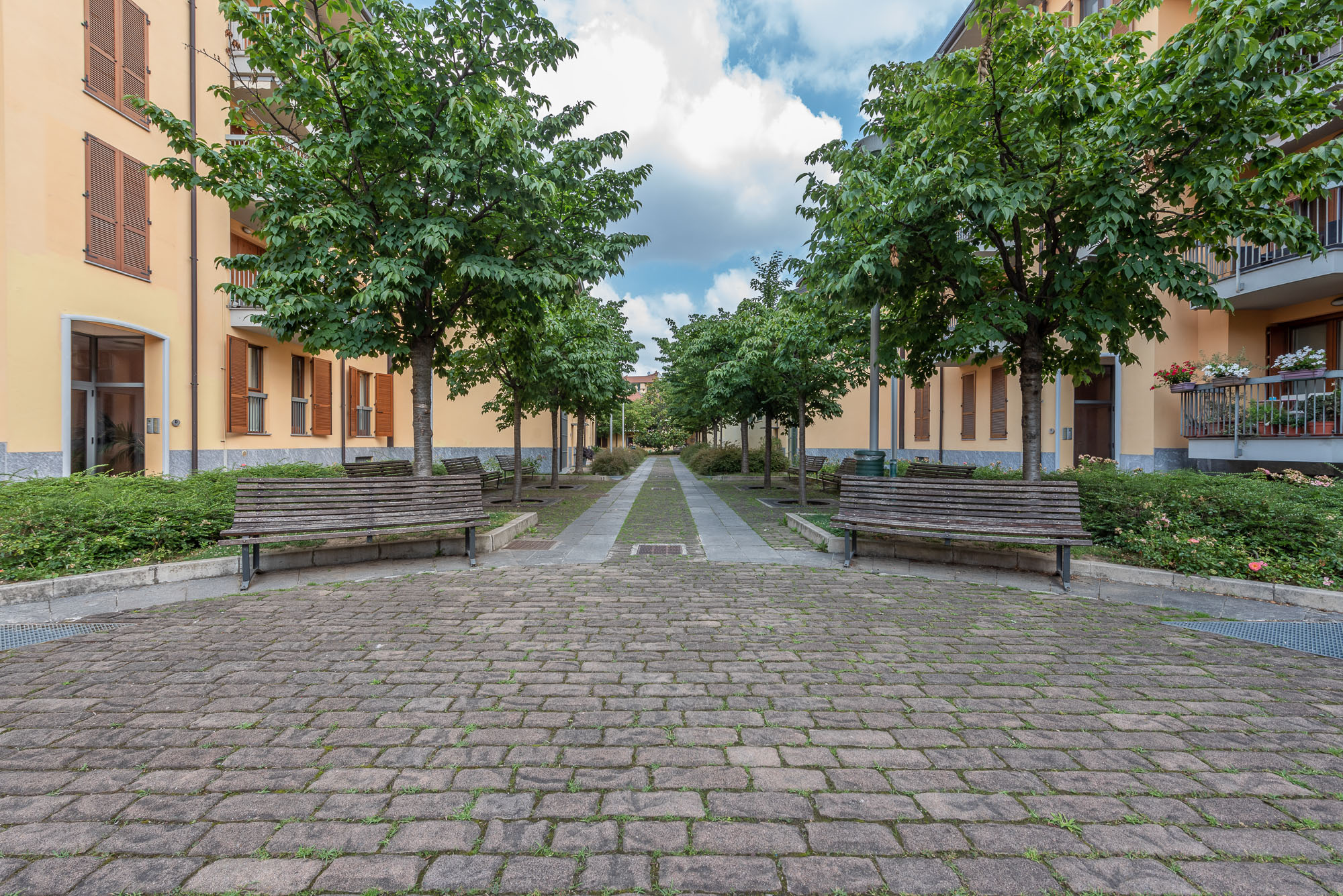Bilocale_vendita_viamagolfa32_milano_contesto
