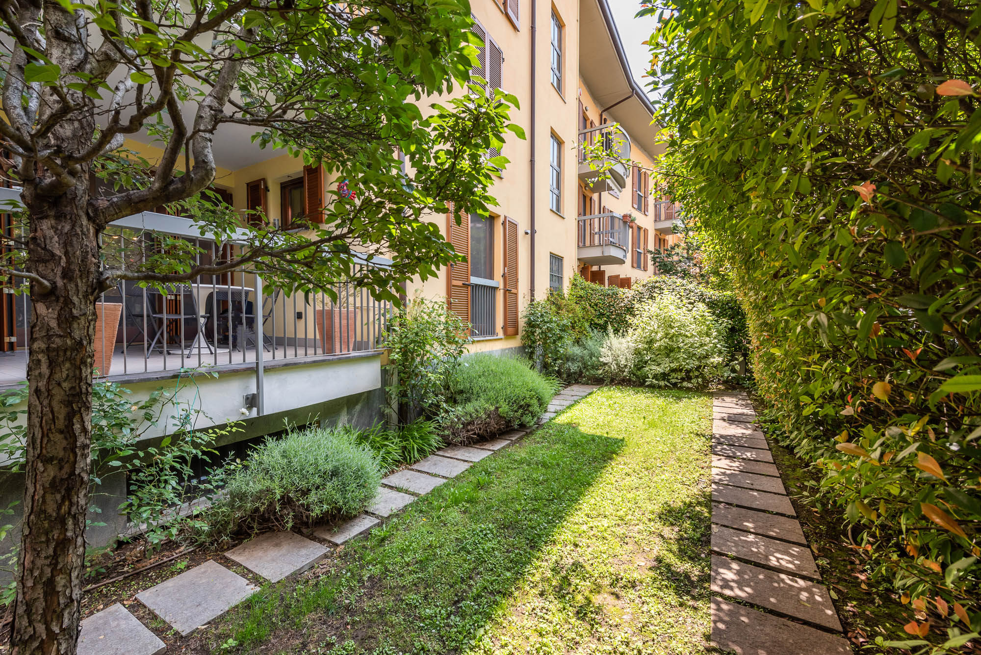 Bilocale_vendita_viamagolfa32_milano_giardinoprivato