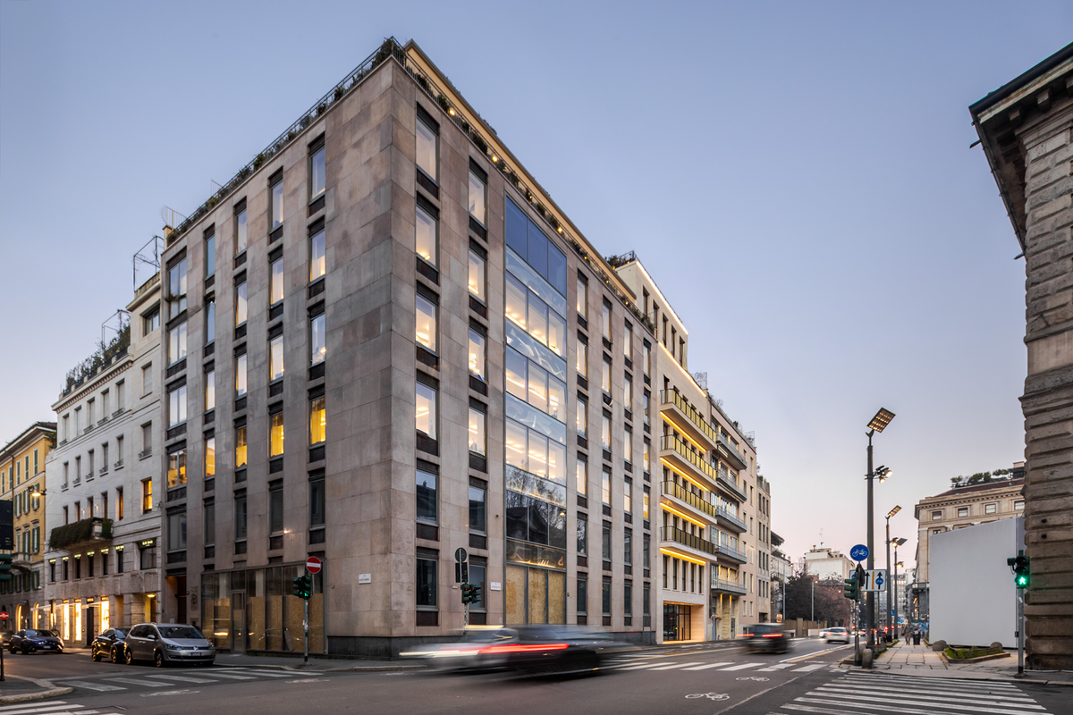 Dils advisor of Investire SGR in the sale of a prime building in Milan’s quadrilatero della moda